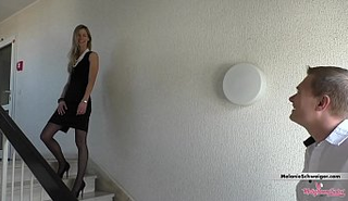 Жесткий трах: Кончил в киску сучке в черных чулках